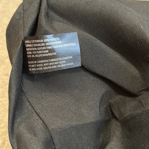 Botkier New York trigger black mini backpack - Picture 11 of 11